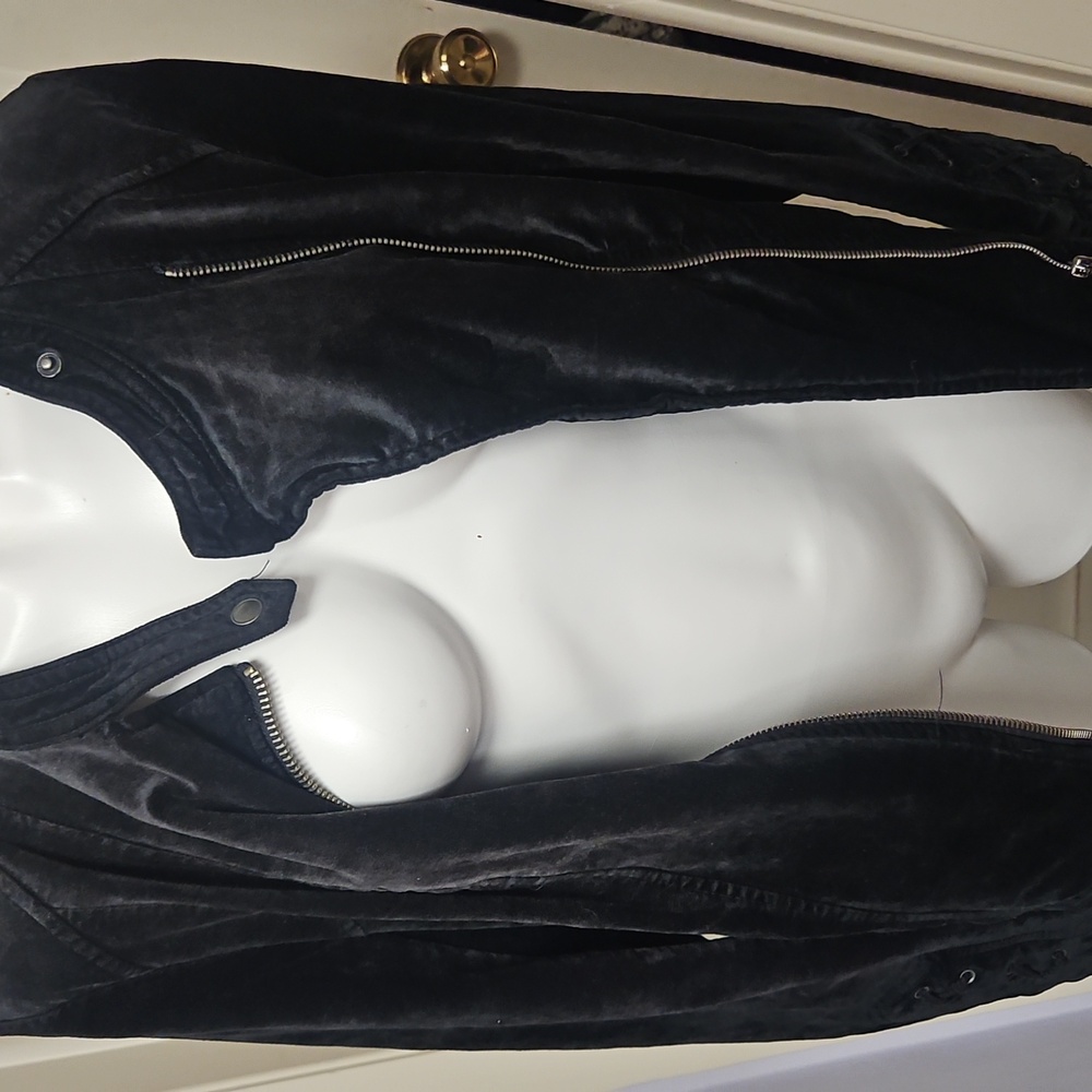 Free Peopke Black Velvet Jacket - Picture 8 of 14